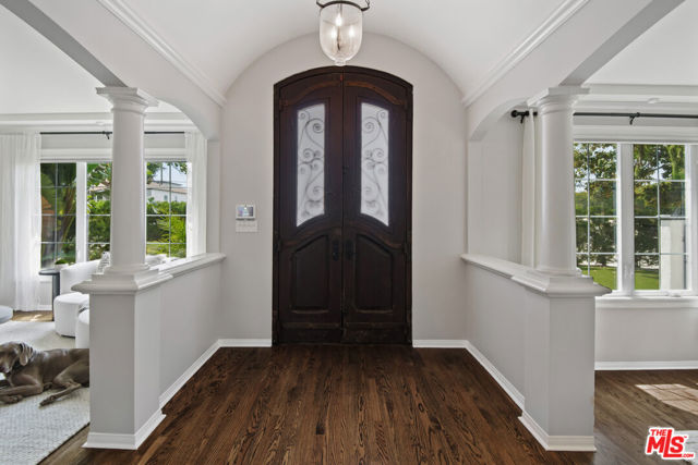 8000 Westlawn Avenue, Los Angeles CA: https://media.crmls.org/mediaz/7c707550-a3f9-478d-bc4c-96cb9e5d8ced.jpg