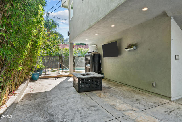 Detail Gallery Image 19 of 23 For 4242 Van Nuys Bld, Los Angeles,  CA 91403 - 3 Beds | 3 Baths