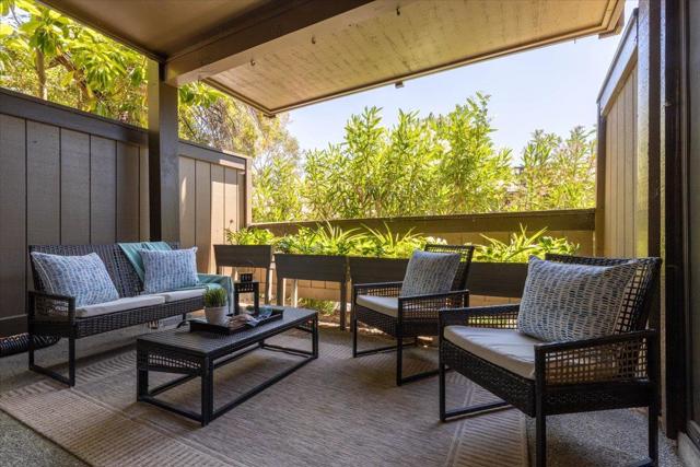 3392 Brittan Avenue, San Carlos CA: https://media.crmls.org/mediaz/7c70ff4e-1228-4953-82a9-ca9758f0b881.jpg