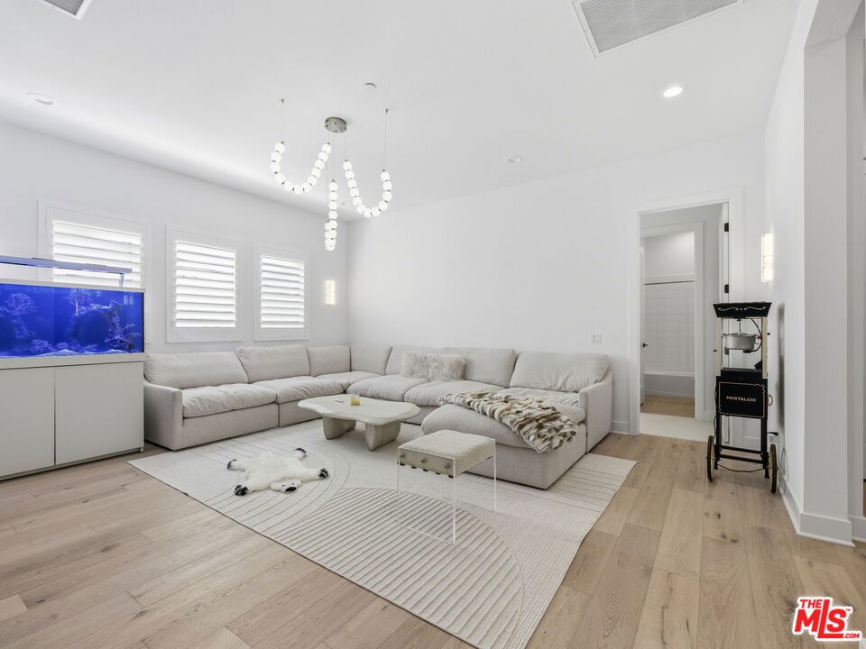 MLS #26867081 image #25