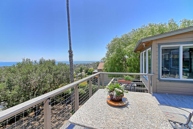 2108 Sunset Drive, Ventura CA: https://media.crmls.org/mediaz/7c72b45c-679c-408c-93a0-451fc5ea8d80.jpg