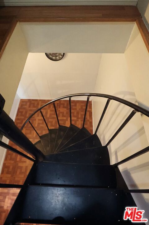 1855 Corinne Avenue, Long Beach CA: https://media.crmls.org/mediaz/7c731e8f-5c9c-4264-bd63-6b7d63eba48f.jpg