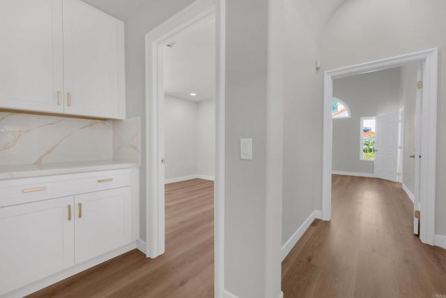 718 Lockwood Place, Oceanside CA: https://media.crmls.org/mediaz/7c73341c-41a6-4314-88a9-9123673d4e28.jpg