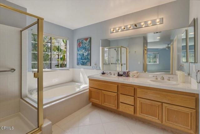 Detail Gallery Image 8 of 27 For 1048 Larry Ct, Newbury Park,  CA 91320 - 3 Beds | 2/1 Baths