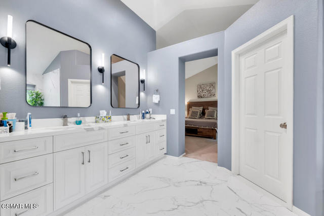 5092 Benedict Court, Oak Park CA: https://media.crmls.org/mediaz/7c7484ef-8938-4dbb-b1e4-d051bdd05ed8.jpg