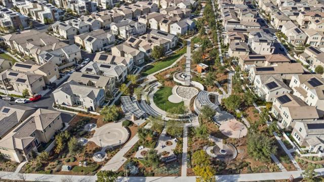 202 Keeper, Irvine CA: https://media.crmls.org/mediaz/7c74da76-c0b4-41a3-ba82-68f2eaf87277.jpg