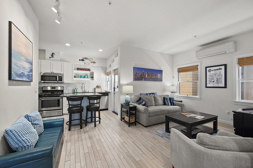 1106 4th Street #4