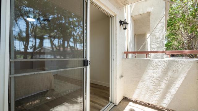 Detail Gallery Image 4 of 35 For 415 Stoney Point Way #106,  Oceanside,  CA 92058 - 2 Beds | 2 Baths