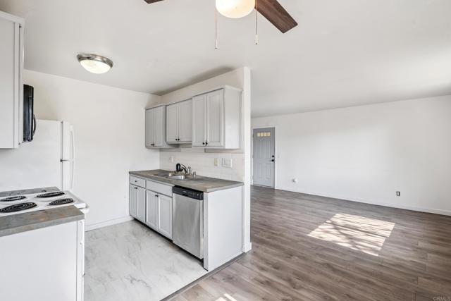 Detail Gallery Image 2 of 18 For 4402 Delta St #23,  San Diego,  CA 92113 - 2 Beds | 1 Baths
