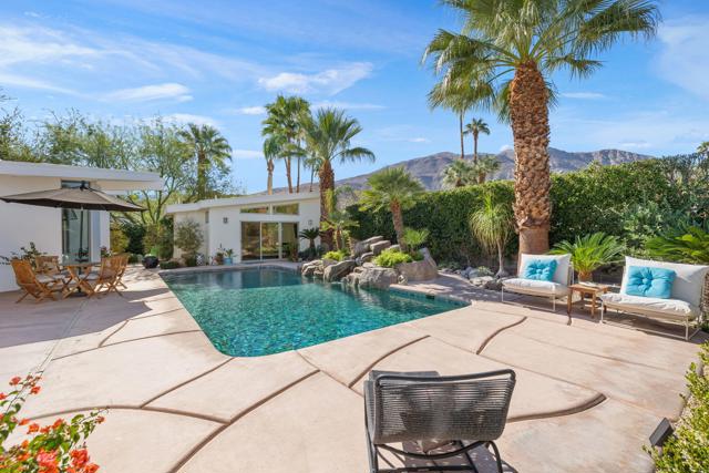 71653 Mirage Road, Rancho Mirage CA: https://media.crmls.org/mediaz/7c75fe89-d3b8-4414-9b91-036f6741752c.jpg