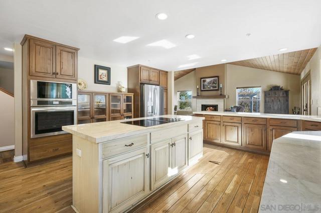 16690 Iron Springs Rd, Julian CA: https://media.crmls.org/mediaz/7c760588-8b46-448d-8fb6-6d25fde63a94.jpg
