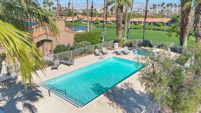 38782 Wisteria Drive, Palm Desert CA: https://media.crmls.org/mediaz/7c7650dd-ea4a-472a-9321-d342ca23561b.jpg