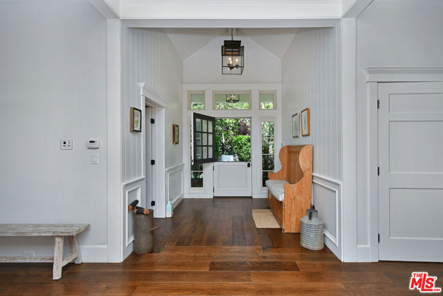 Image 11 of 55 For 3640 Longridge Avenue