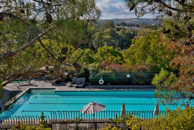 Image 30 of 34 For 415 Orchard View Ave