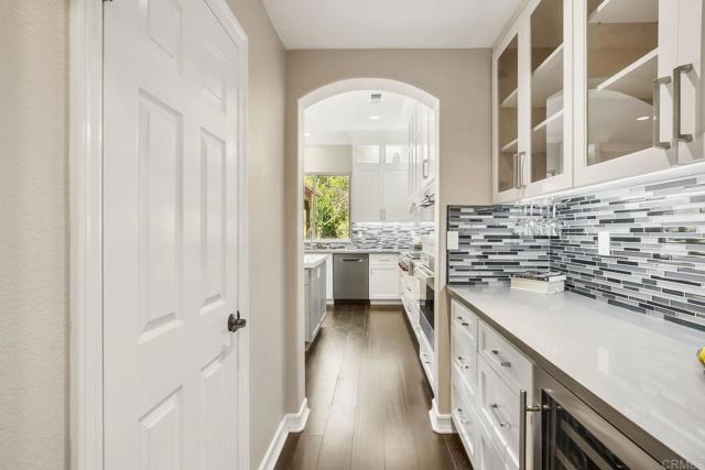 Detail Gallery Image 29 of 68 For 14773 via Bettona, San Diego,  CA 92127 - 4 Beds | 4/1 Baths