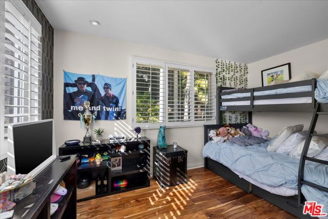 2973 Hutton Drive, Beverly Hills CA: https://media.crmls.org/mediaz/7c797f77-dcdb-4159-b672-9aa3827b9fe1.jpg