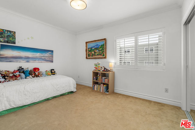 11826 Dorothy Street, Los Angeles CA: https://media.crmls.org/mediaz/7c79ae19-55f9-4f22-9015-4bf660161e42.jpg