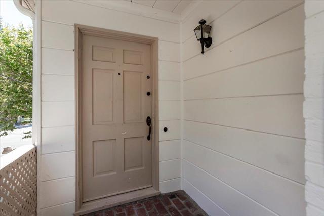 909 Myrtle Street, San Jose CA: https://media.crmls.org/mediaz/7c79bec2-0163-4b93-a7a4-3a22069aac48.jpg