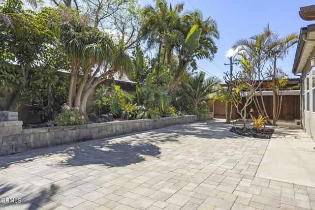 354 Arnett Avenue, Ventura CA: https://media.crmls.org/mediaz/7c7a4aae-e6a0-4856-9cf8-7bbdc42c4ae2.jpg
