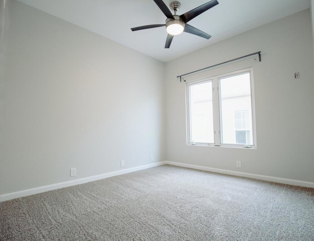 MLS #250036539SD img 12