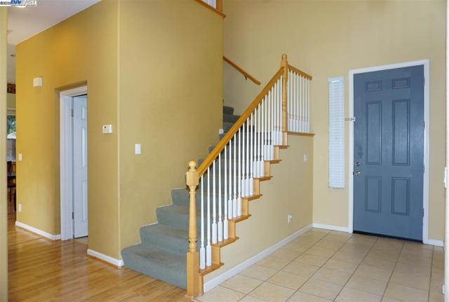 30278 Willowbrook Rd, Hayward CA: https://media.crmls.org/mediaz/7c7afdd3-a2a5-4182-82f6-6df09a5f753b.jpg