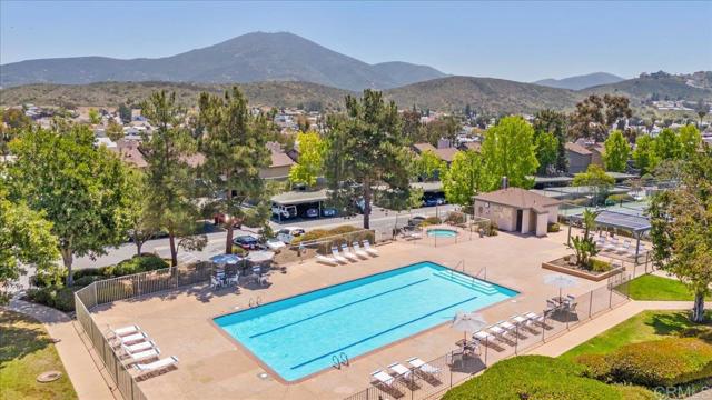 Detail Gallery Image 19 of 26 For 2916 Alanwood Ct, San Diego,  CA 91978 - 2 Beds | 2 Baths