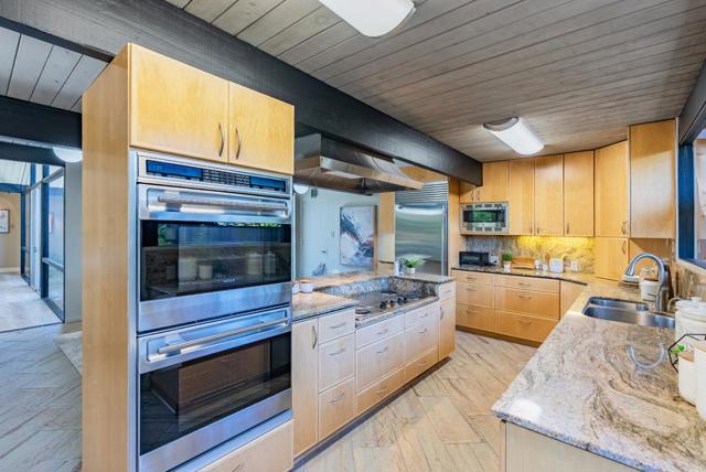 814 Beaverton Court, Sunnyvale CA: https://media.crmls.org/mediaz/7c7b37a3-b869-4c1a-8f78-c49516379b48.jpg