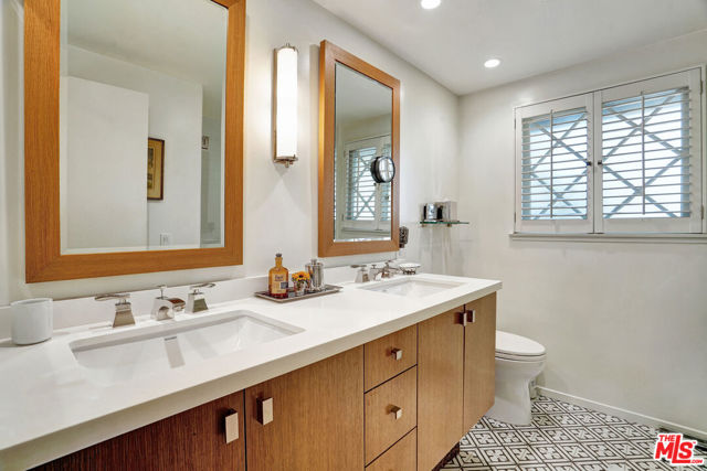 30612 Sicomoro Drive, Malibu CA: https://media.crmls.org/mediaz/7c7bf9bb-1125-4f84-9836-12a5dd339766.jpg