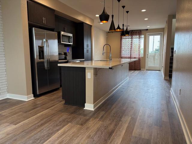 312 Bridgewater Way, Gardena CA: https://media.crmls.org/mediaz/7c7c8044-5047-492b-9d55-1e6ae3f78ed1.jpg