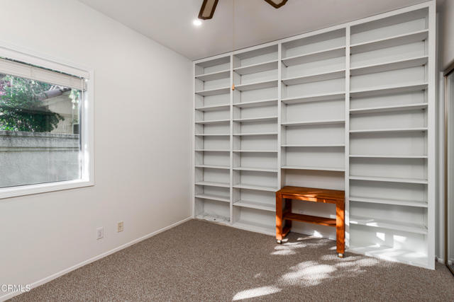 Detail Gallery Image 18 of 29 For 12320 Backdrop Ct, Bakersfield,  CA 93306 - 3 Beds | 2 Baths