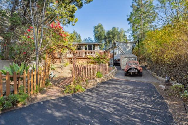 10880 Hess Drive, La Mesa CA: https://media.crmls.org/mediaz/7c7ccf6c-0257-4119-a370-e868170e74f1.jpg