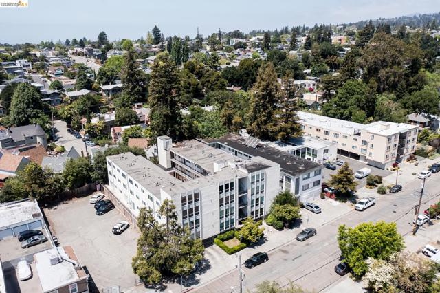 Image 3 of 42 For 3525 Dimond  