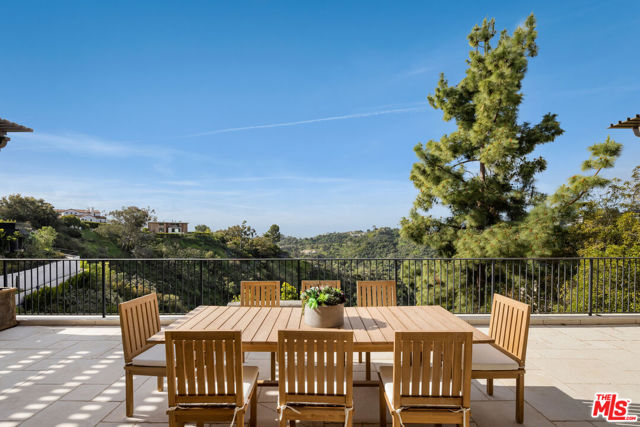 1921 Bel Air Road, Los Angeles CA: https://media.crmls.org/mediaz/7c7e3106-d649-4edd-9e09-a5fad3e8aa8b.jpg
