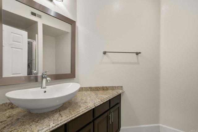 Detail Gallery Image 27 of 72 For 3156 Willow Creek Pl, Escondido,  CA 92027 - 5 Beds | 4 Baths