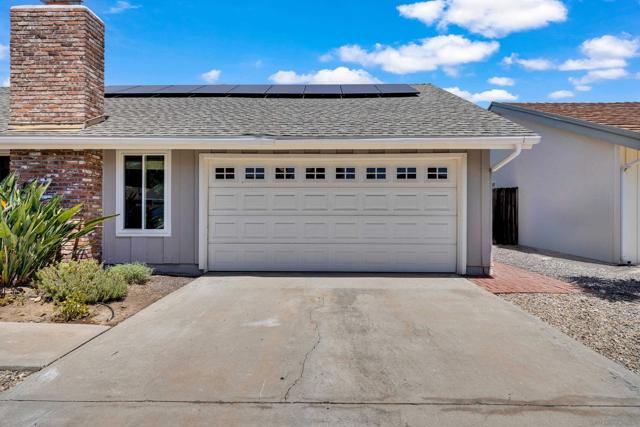 13710 Ahwahnee Way, Poway CA: https://media.crmls.org/mediaz/7c7e9df0-e179-4374-89c8-f9e669bbc27b.jpg