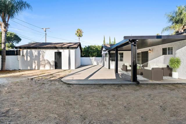 16117 Nordhoff St, North Hills CA: https://media.crmls.org/mediaz/7c7f2da7-a168-4c5a-b12d-22caea1214f3.jpg