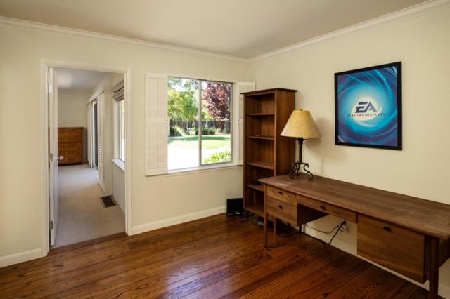 1850 White Oak Drive, Menlo Park CA: https://media.crmls.org/mediaz/7c80c94c-14b6-40dc-8ae7-292855b2c2fe.jpg