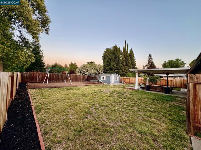 2036 Helen Road, Pleasant Hill CA: https://media.crmls.org/mediaz/7c814096-32a3-4a45-a910-0b52a50b3bbc.jpg