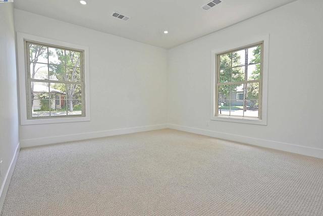 3208 McNutt, Walnut Creek CA: https://media.crmls.org/mediaz/7c815372-1fe5-487b-8fbf-0e8d35eae207.jpg