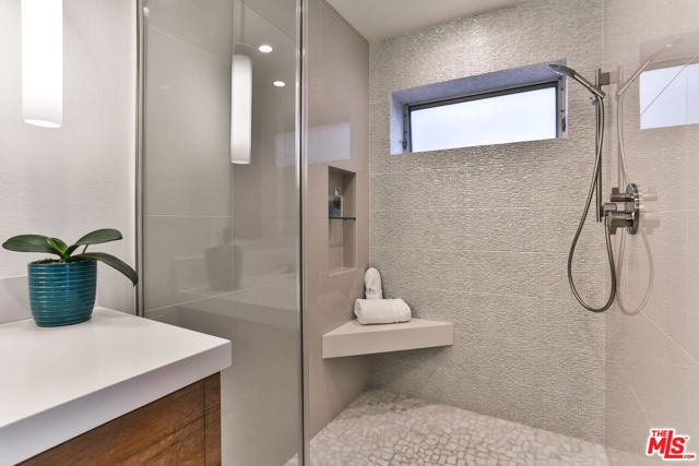 218 Montreal Street, Playa del Rey CA: https://media.crmls.org/mediaz/7c81a1bf-bdcd-41d9-9c8b-319882fd6bc0.jpg