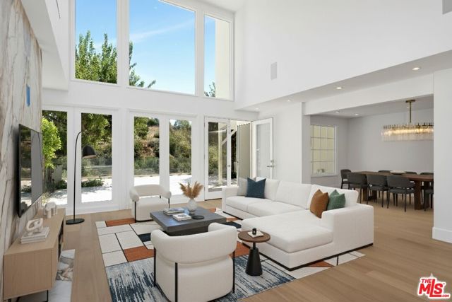 2205 Canyonback Road, Los Angeles, CA 90049