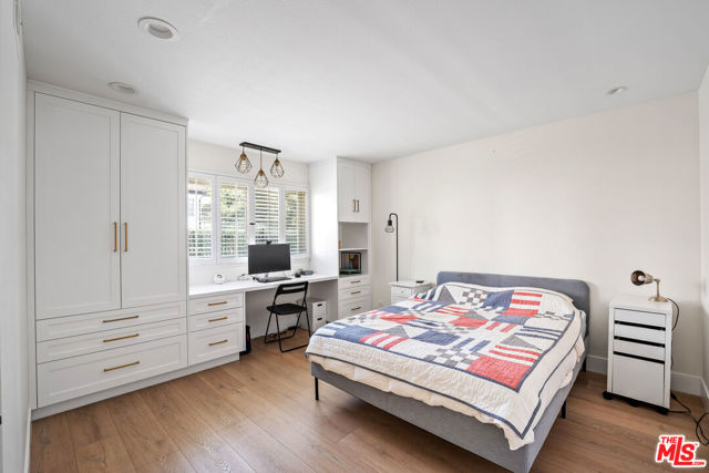 4441 Park Alisal, Calabasas CA: https://media.crmls.org/mediaz/7c81f752-33af-426c-b0f4-b153cfb77b70.jpg