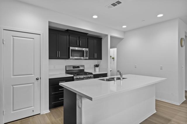 Detail Gallery Image 9 of 38 For 31589 Wieck Rd, Winchester,  CA 92596 - 3 Beds | 2/1 Baths