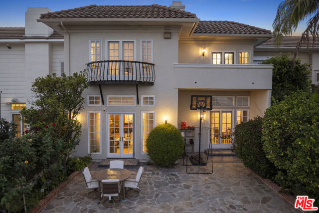 Drew Fenton | 2282 Canyonback Road Los Angeles CA | MLS: 7426024