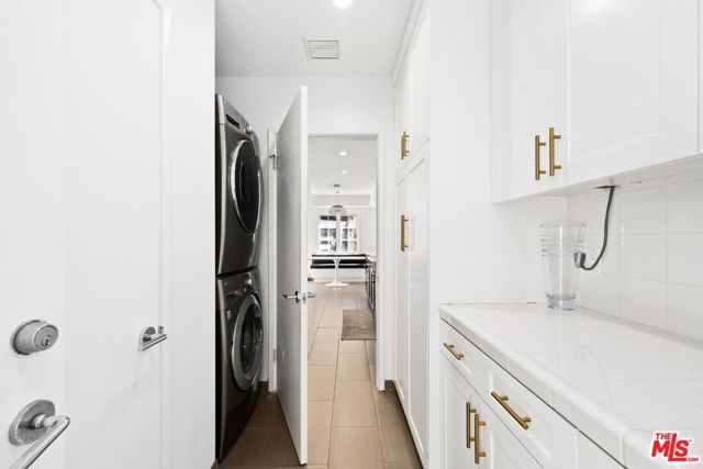 3443 Mandeville Canyon Road, Los Angeles CA: https://media.crmls.org/mediaz/7c831d27-16ed-4f61-96b4-97f354bde140.jpg