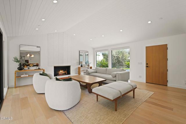 624 Camino Cerrado, South Pasadena CA: https://media.crmls.org/mediaz/7c835125-f22b-428d-8607-a33df48ccc2f.jpg