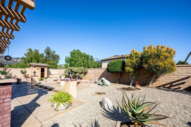 387 MELBOURNE GLN, Escondido CA: https://media.crmls.org/mediaz/7c838160-229d-401b-af7b-49bab2e27bb7.jpg