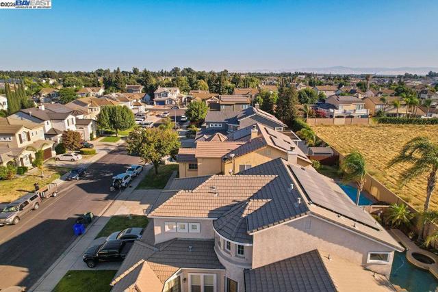 907 MAGGIORE LANE, Manteca CA: https://media.crmls.org/mediaz/7c838e56-014d-4932-9816-372b4332701d.jpg