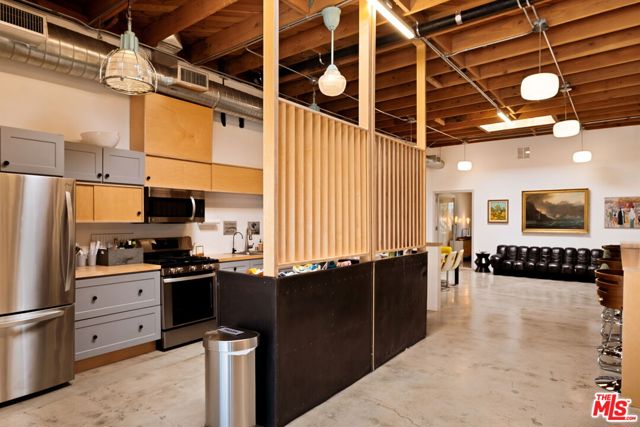  Commercial for Sale in Los Angeles, California