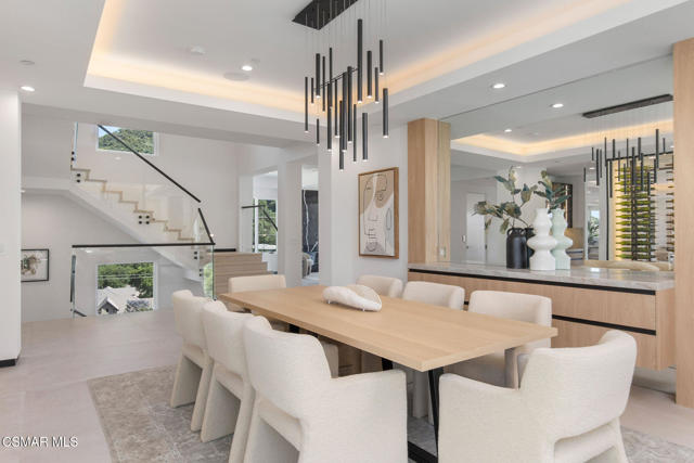 118 Giles Road, Lake Sherwood CA: https://media.crmls.org/mediaz/7c8405aa-1dd9-4d7c-a479-457ae225107f.jpg